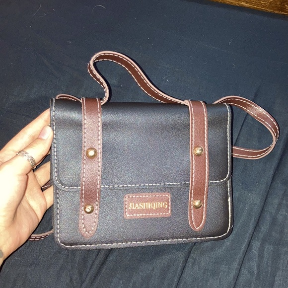 Black and Brown Crossbody Bag - Picture 4 of 4